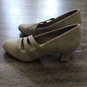 Taupe / tan suede high heel NWOT
